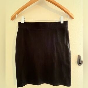 Size XS NWT black mini skirt